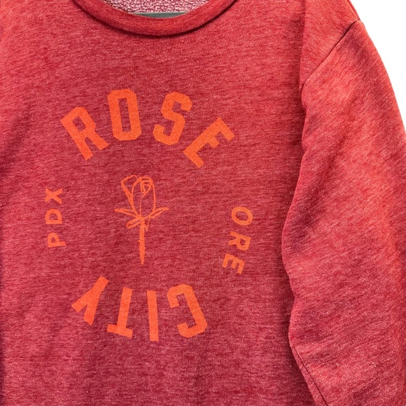 Red Rose City PDX Portland Oregon Womens Sweatshirt Large - Picture 3 of 4